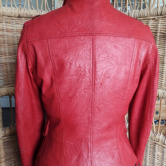 Danier Leather red jacket – XS (will fit S) - Picture 5 of 11